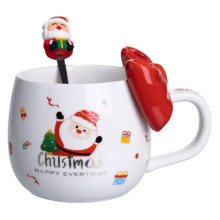 Новогодняя фарфоровая чашка с ложкой Merry Christmas 400 (мл) Красный Yiwu FM-CS-19A (LG-FM-CS-19A)