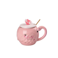 Чашка порцелянова Flamingo 500мл з кришкою і ложкою чашки для кави Smile HPCY8276SM (LG-2056292343) Чашка порцелянова Flamingo 500мл з кришкою і ложкою чашки для кави Smile HPCY8276SM (LG-2056292343)