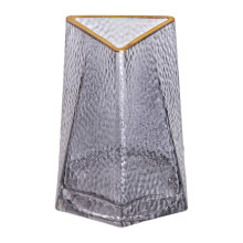 Скляна ваза для квітів, декоративна, трикутна, 15,5 см, сіра із золотою окантовкою HP-1711 (LG-2350684495) Скляна ваза для квітів, декоративна, трикутна, 15,5 см, сіра із золотою окантовкою HP-1711 (LG-2350684495)