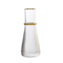 Скляний графін для води, 1 літр, із золотим обідком HP-16-10 (LG-2350684524) Скляний графін для води, 1 літр, із золотим обідком HP-16-10 (LG-2350684524)