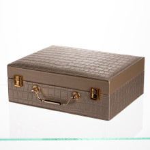 Шкатулка для украшений из эко кожи 19 отделений с зеркалом 23.5×14×8 см Золотистый HP-5-20GOLD (LG-HP-5-20GOLD)