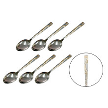 Набор серебристых столовых ложек с узором 