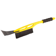 Щетка со скребком Mastertool - 520 мм желтая (84-0003)